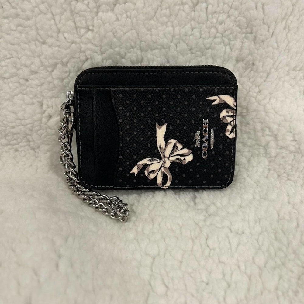 Coach Bow Print Corner Zip Wallet